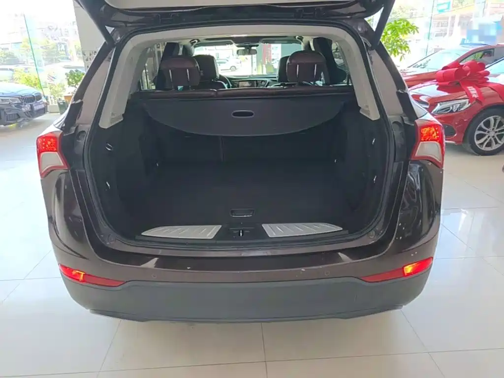 Buick Envision Plus — фото 19