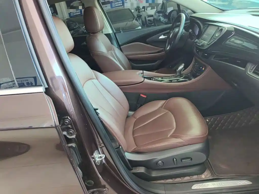 Buick Envision Plus — фото 25