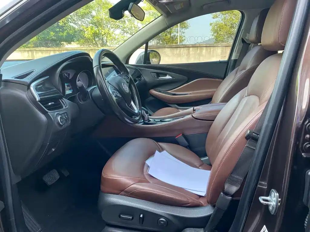 Buick Envision Plus — фото 4