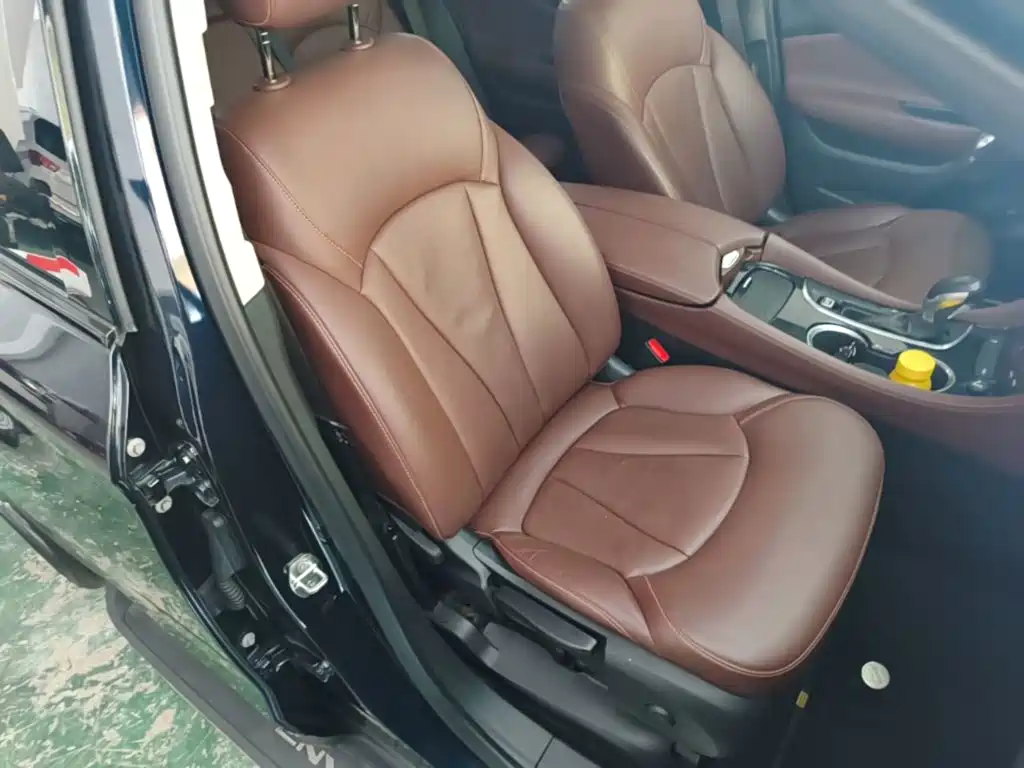 Buick Envision Plus — фото 25