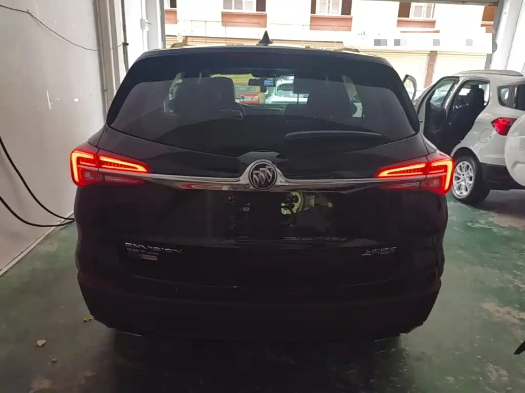 Buick Envision Plus — фото 6