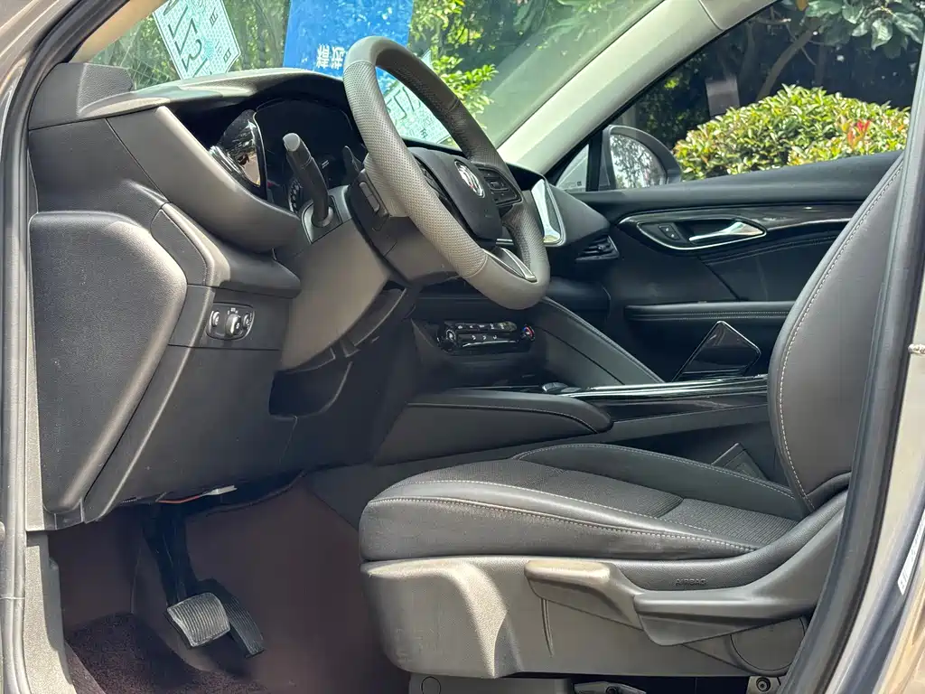 Buick Envision S — фото 8