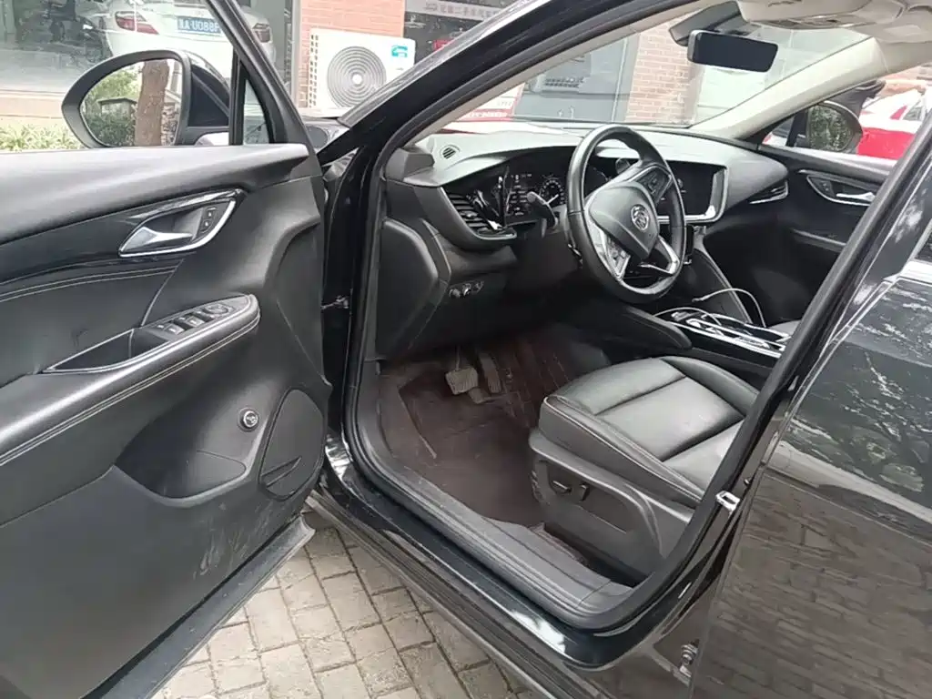 Buick Envision Plus — фото 16