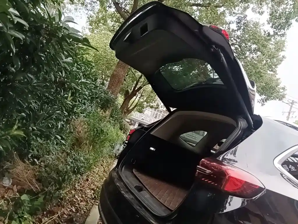 Buick Envision Plus — фото 19