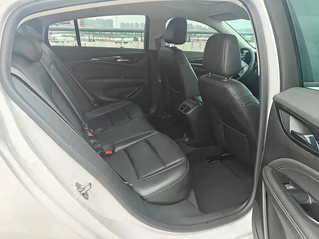 Buick Regal — фото 9