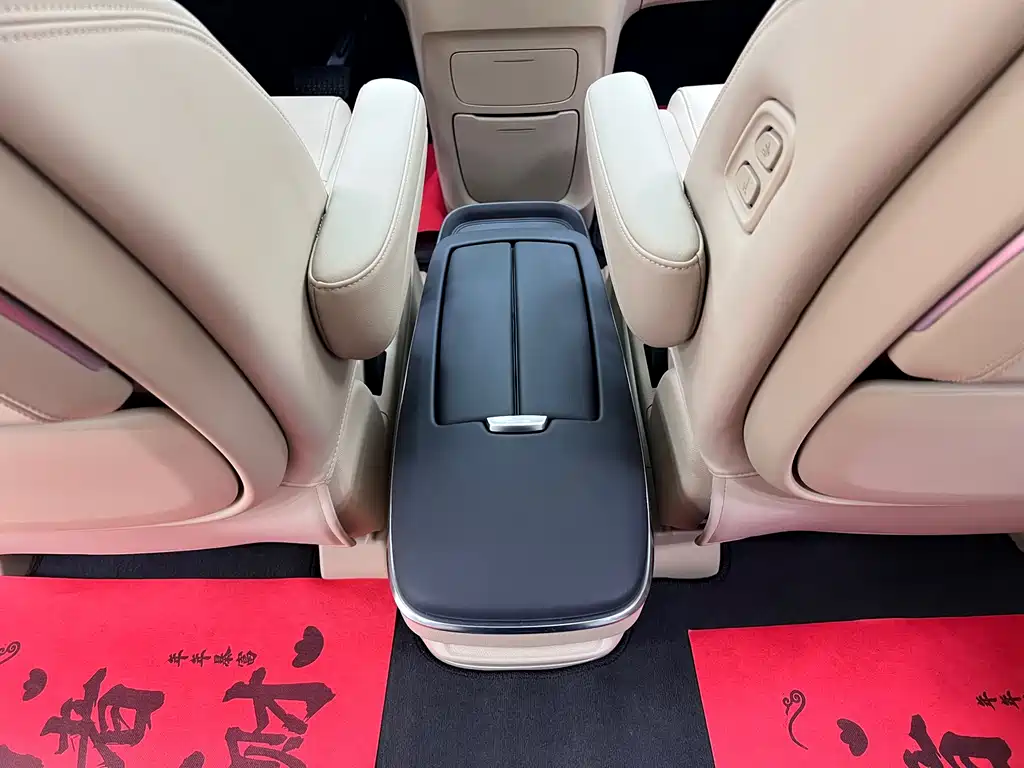 Buick GL8 Hybrid — фото 20