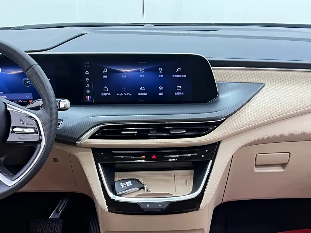 Buick GL8 Hybrid — фото 24