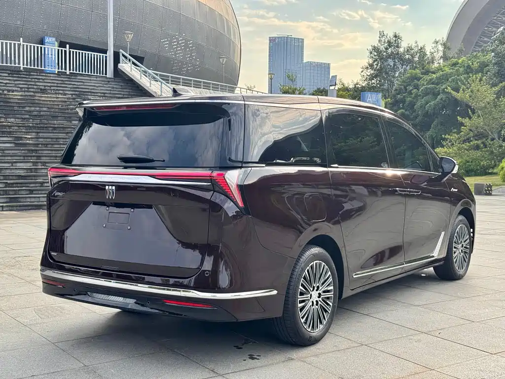Buick GL8 Hybrid — фото 6