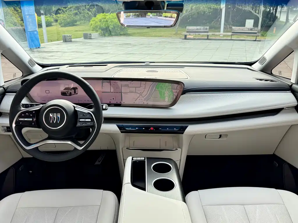 Buick GL8 Hybrid — фото 10