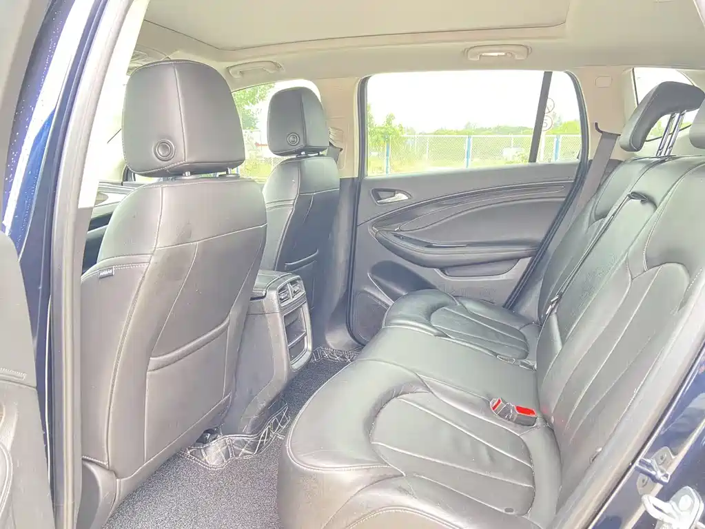 Buick Envision Plus — фото 7