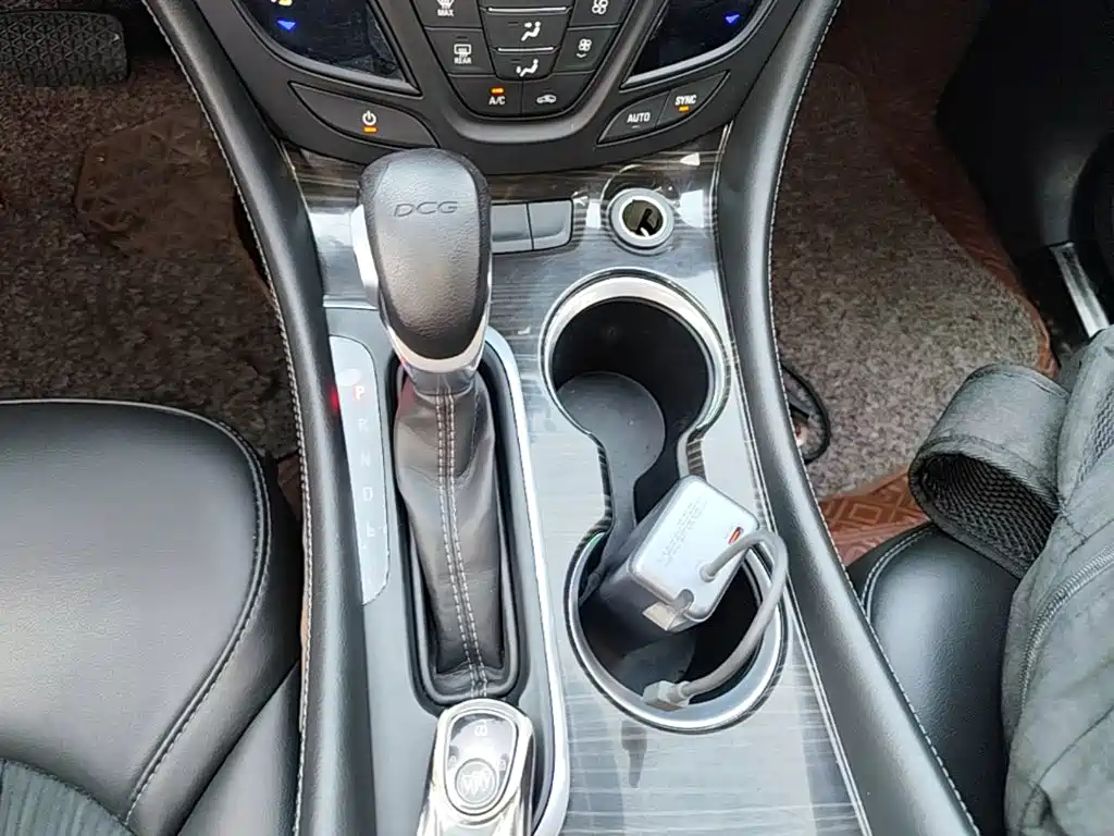 Buick Envision Plus — фото 14