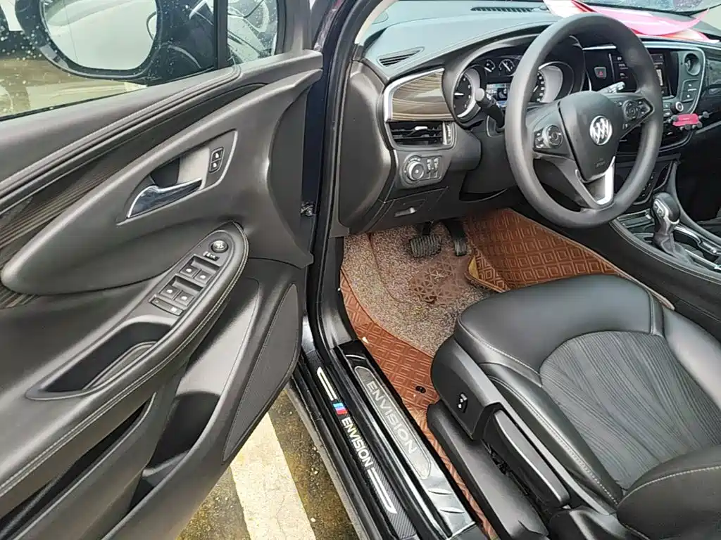 Buick Envision Plus — фото 16