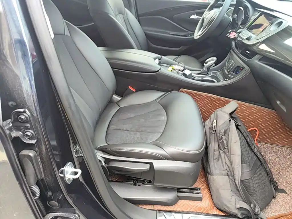 Buick Envision Plus — фото 25