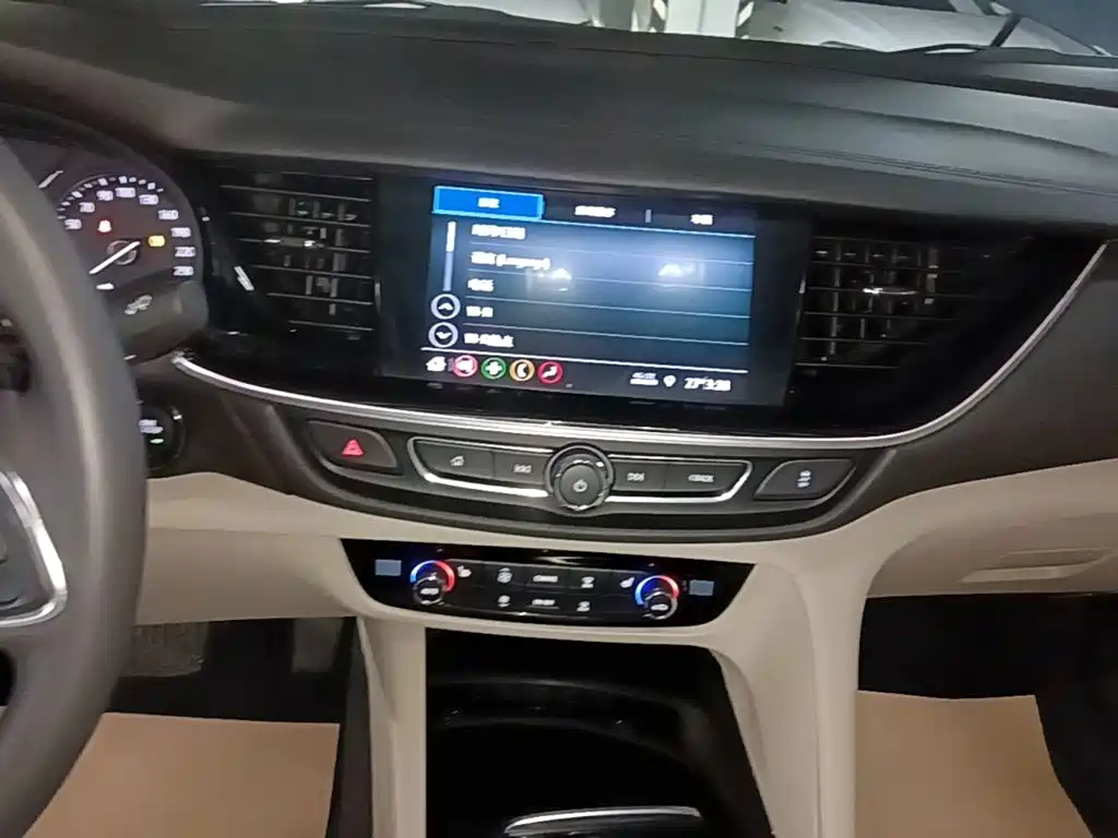 Buick Regal — фото 13