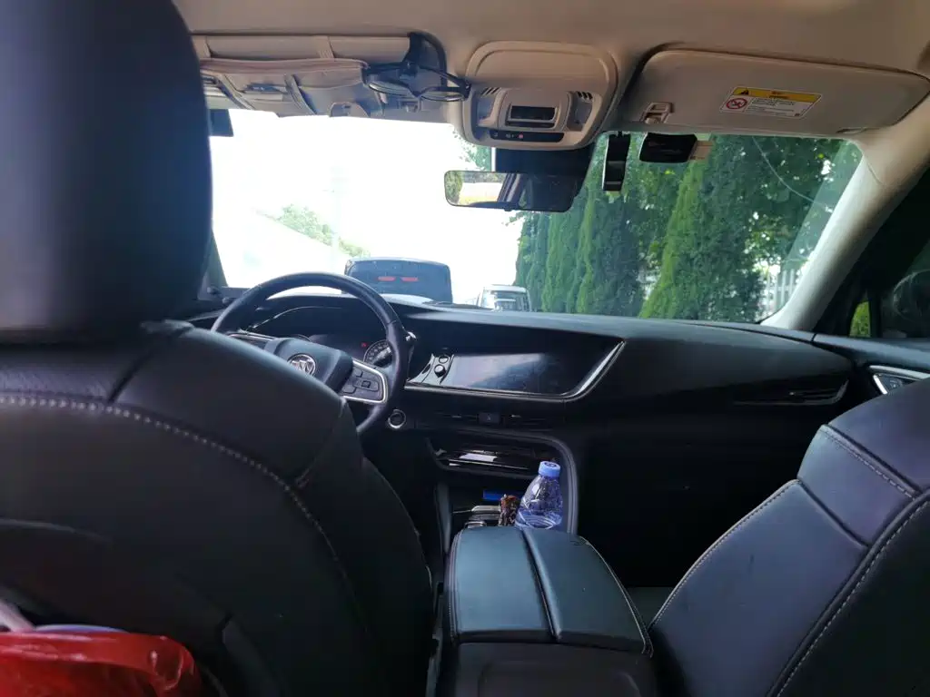 Buick Envision Plus — фото 9