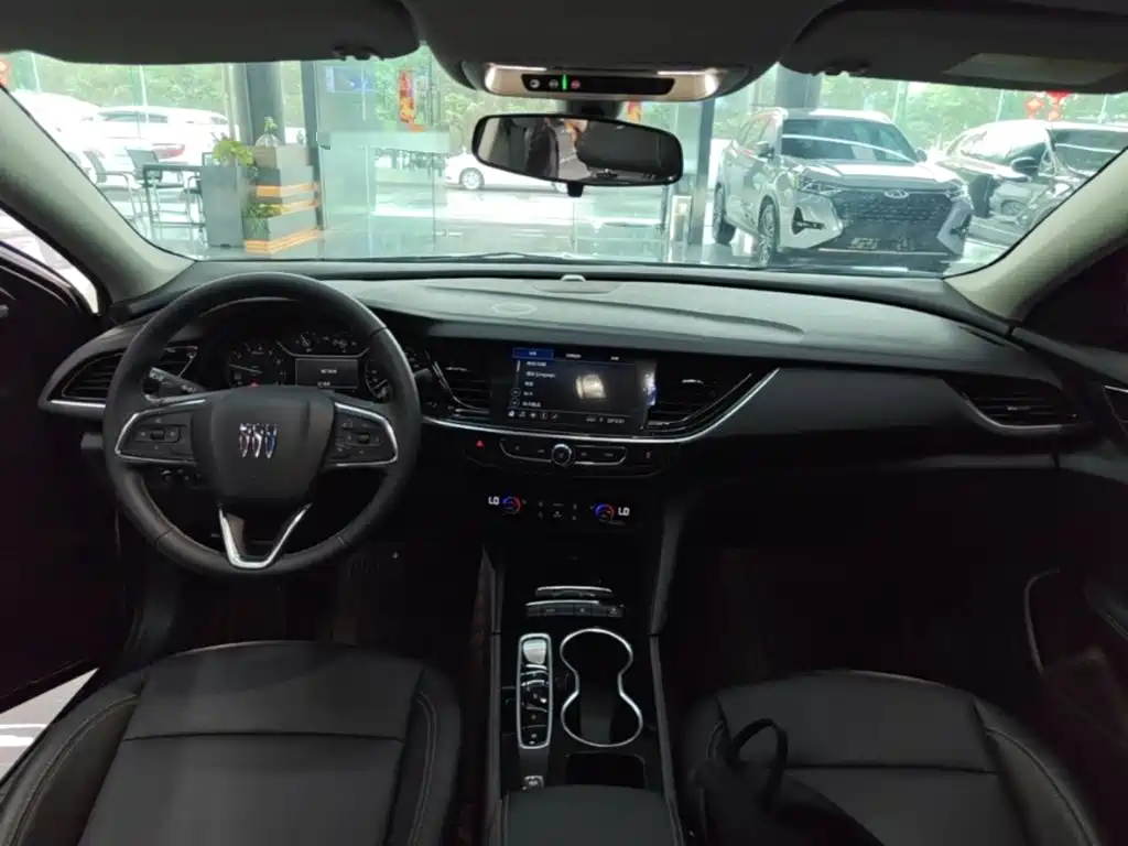 Buick Regal — фото 10