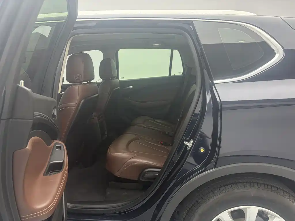 Buick Envision Plus — фото 13