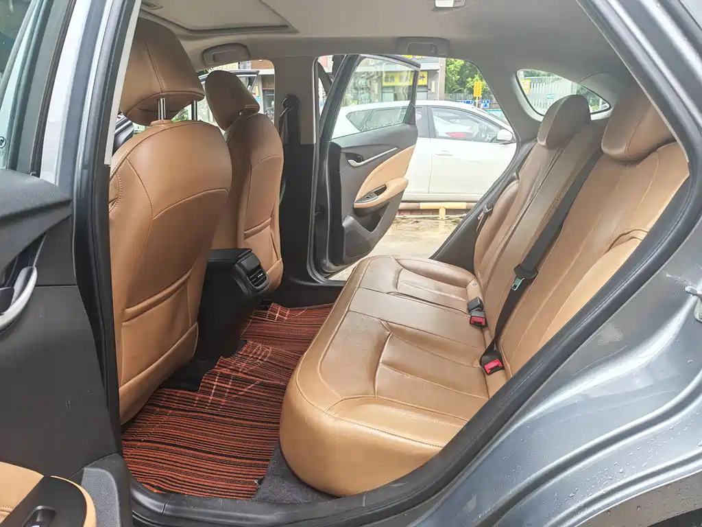 Buick Excelle — фото 8