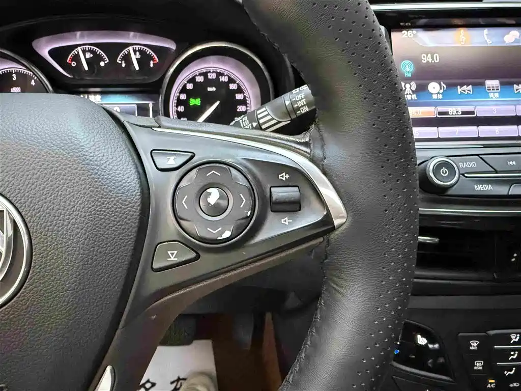 Buick Envision Plus — фото 14