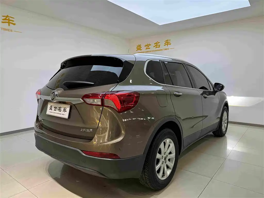Buick Envision Plus — фото 17