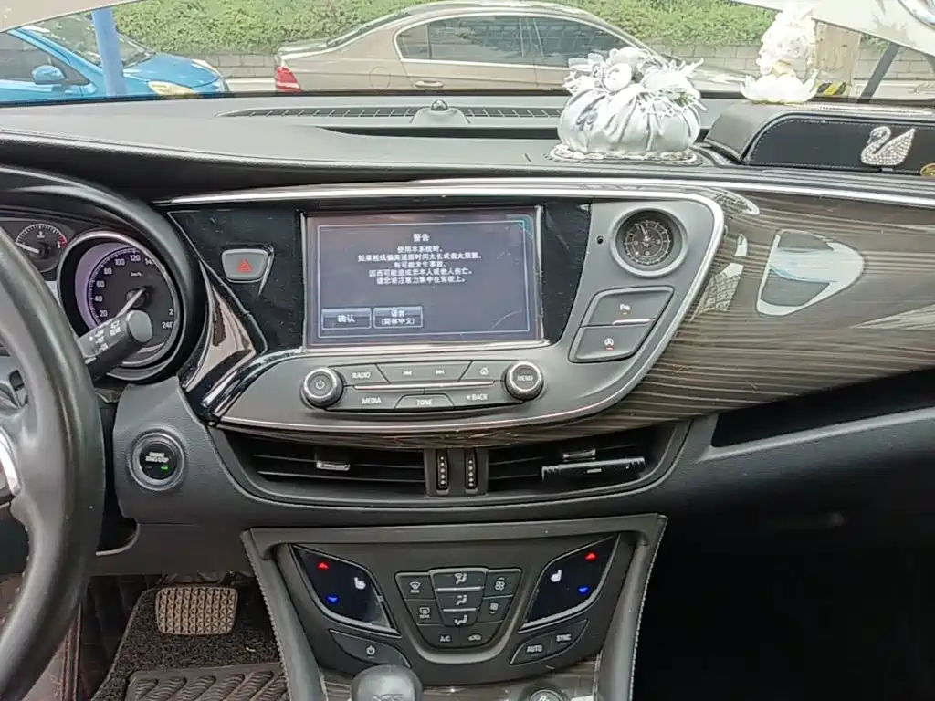 Buick Envision Plus — фото 13
