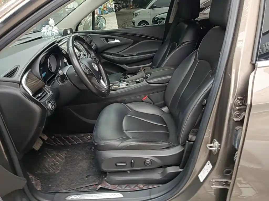 Buick Envision Plus — фото 15