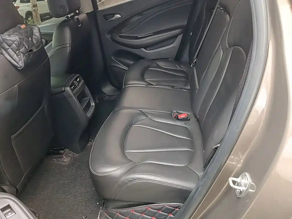 Buick Envision Plus — фото 17