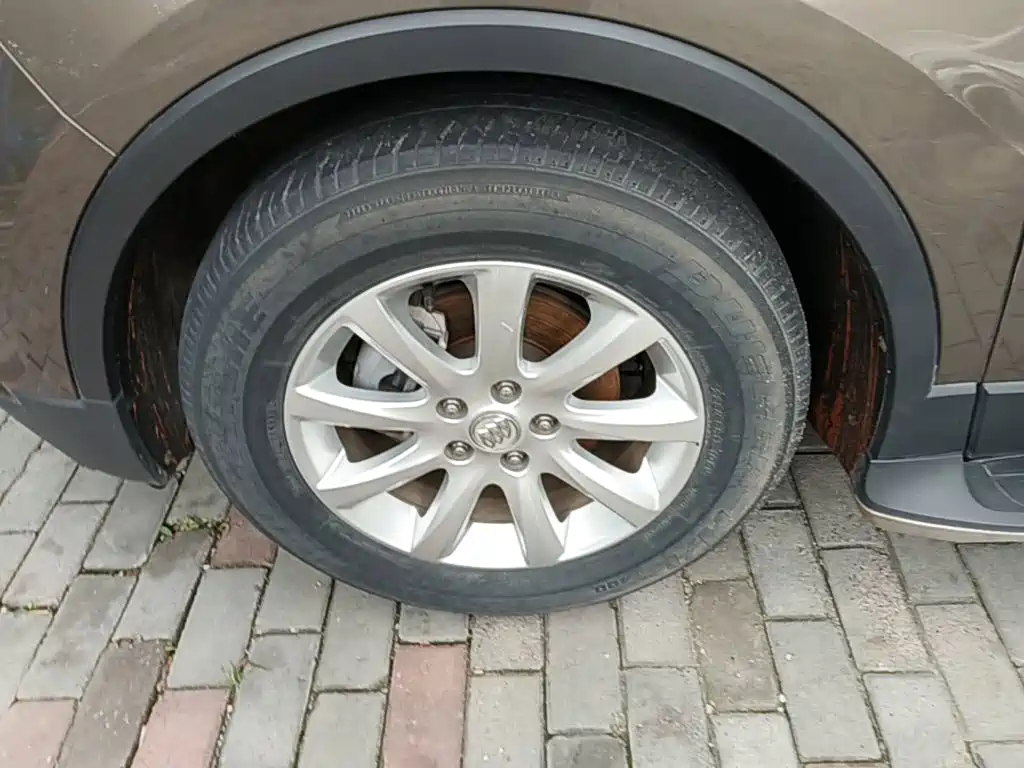 Buick Envision Plus — фото 23
