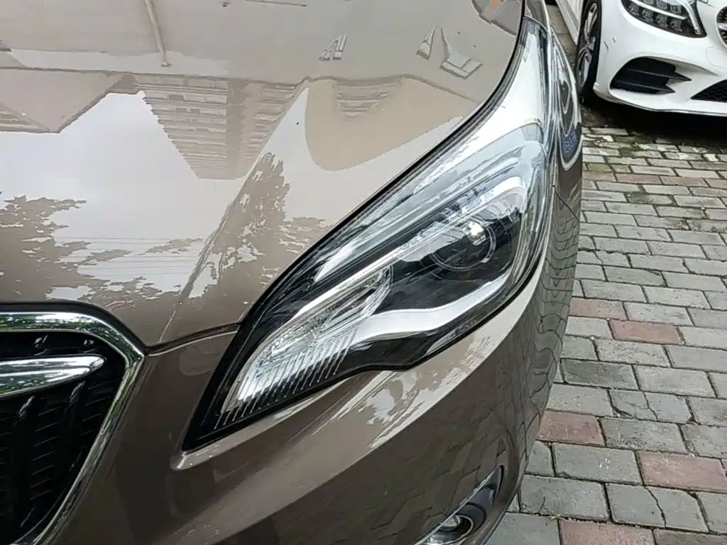 Buick Envision Plus — фото 24