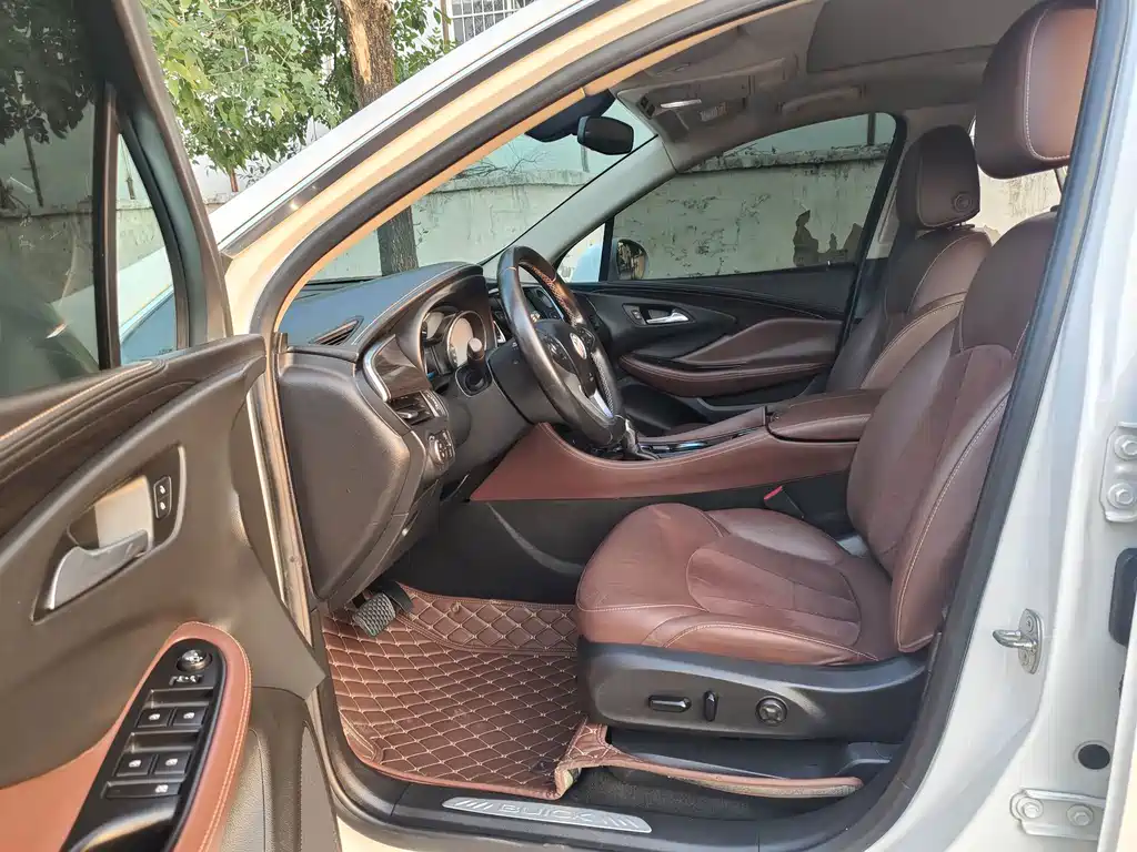 Buick Envision Plus — фото 4