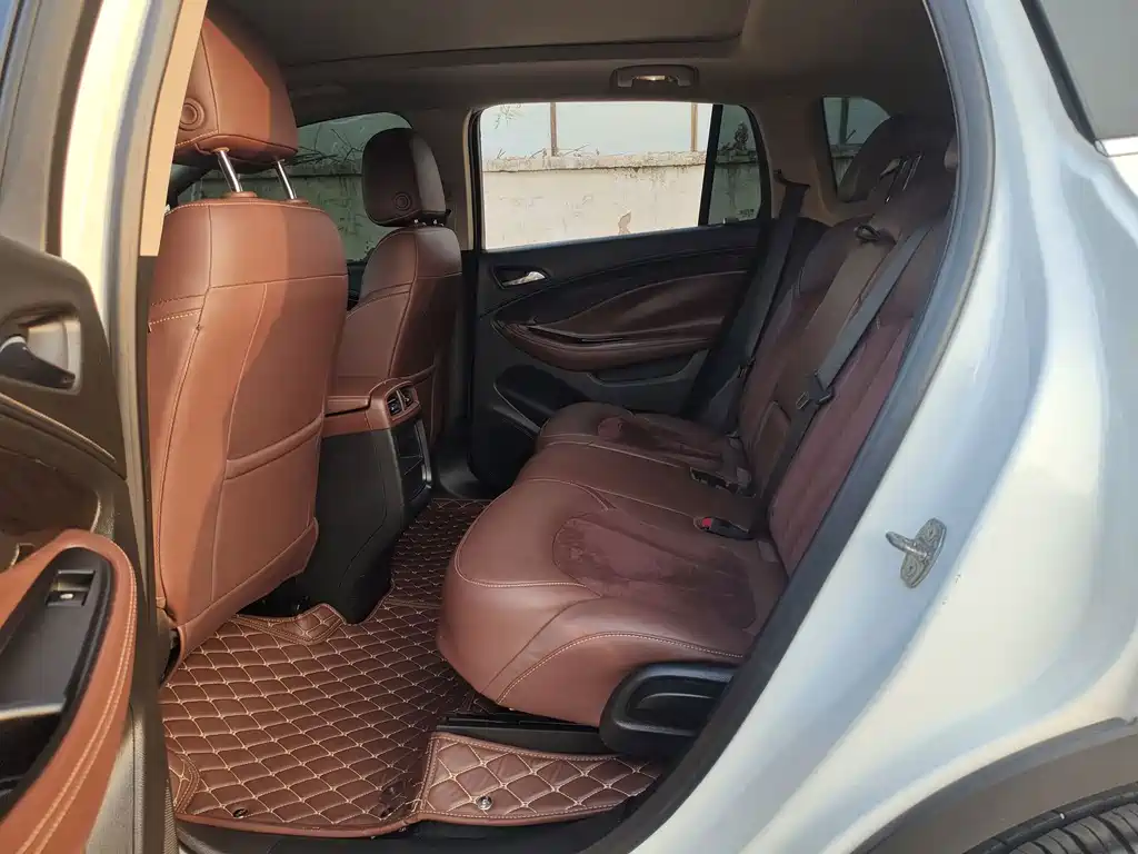 Buick Envision Plus — фото 6