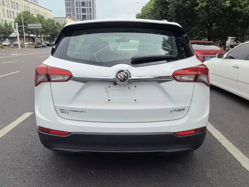 Buick Envision Plus — фото 6