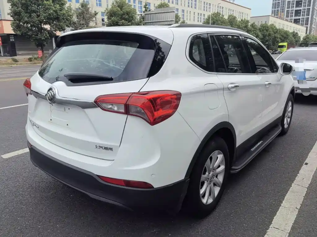 Buick Envision Plus — фото 7
