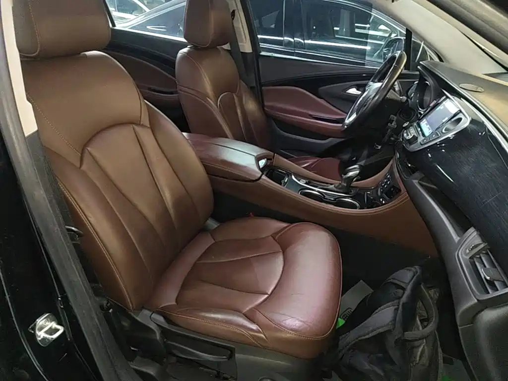 Buick Envision Plus — фото 25