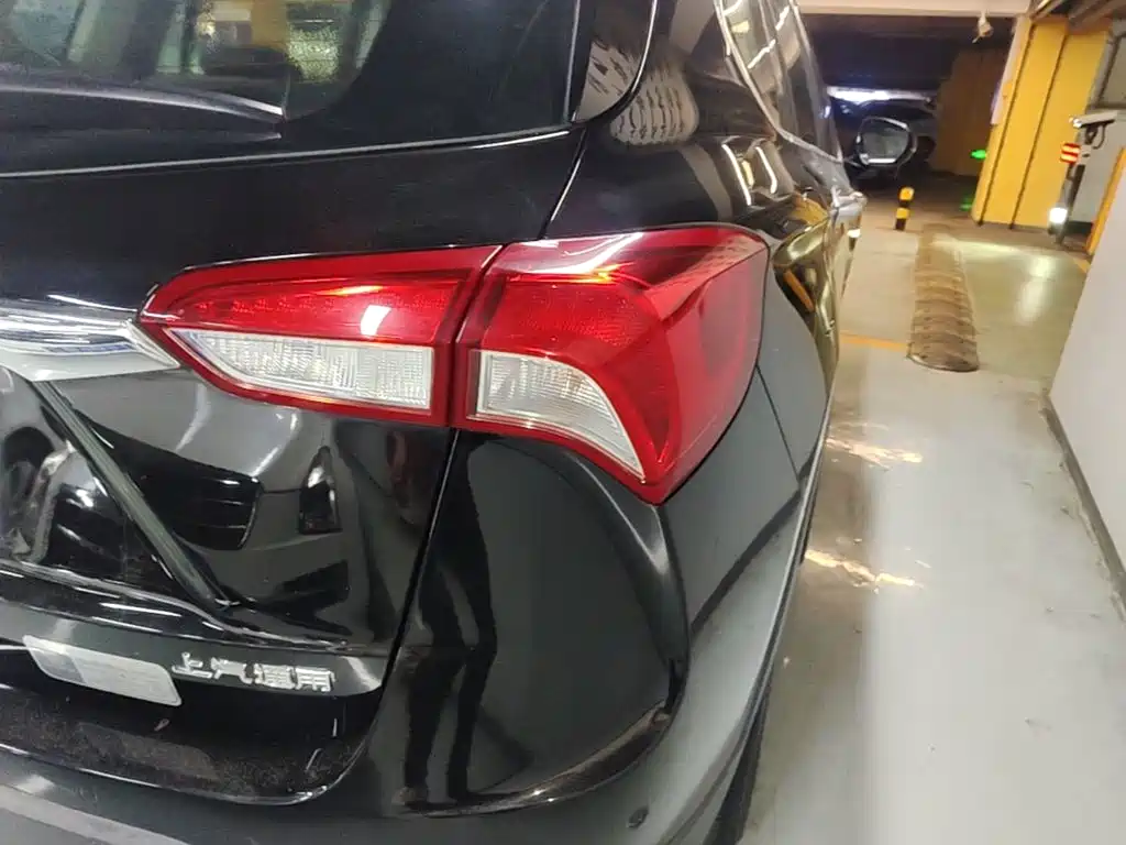 Buick Envision Plus — фото 8