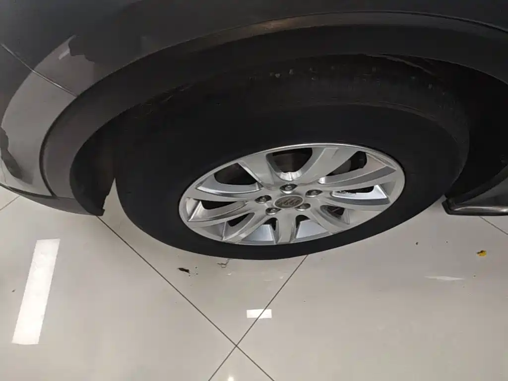 Buick Envision Plus — фото 23