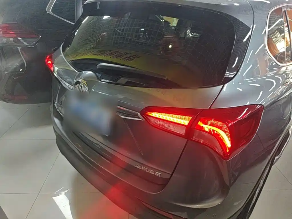 Buick Envision Plus — фото 6