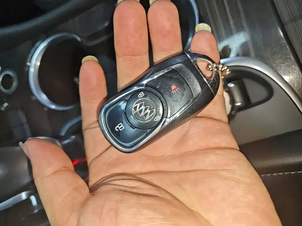 Buick Envision Plus — фото 9