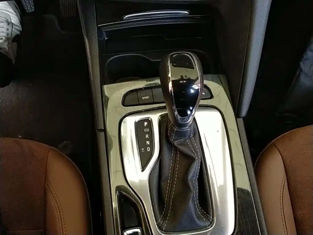 Buick Regal — фото 14