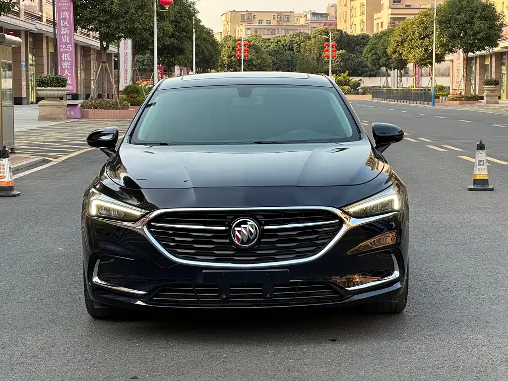 Buick LaCrosse — фото 2