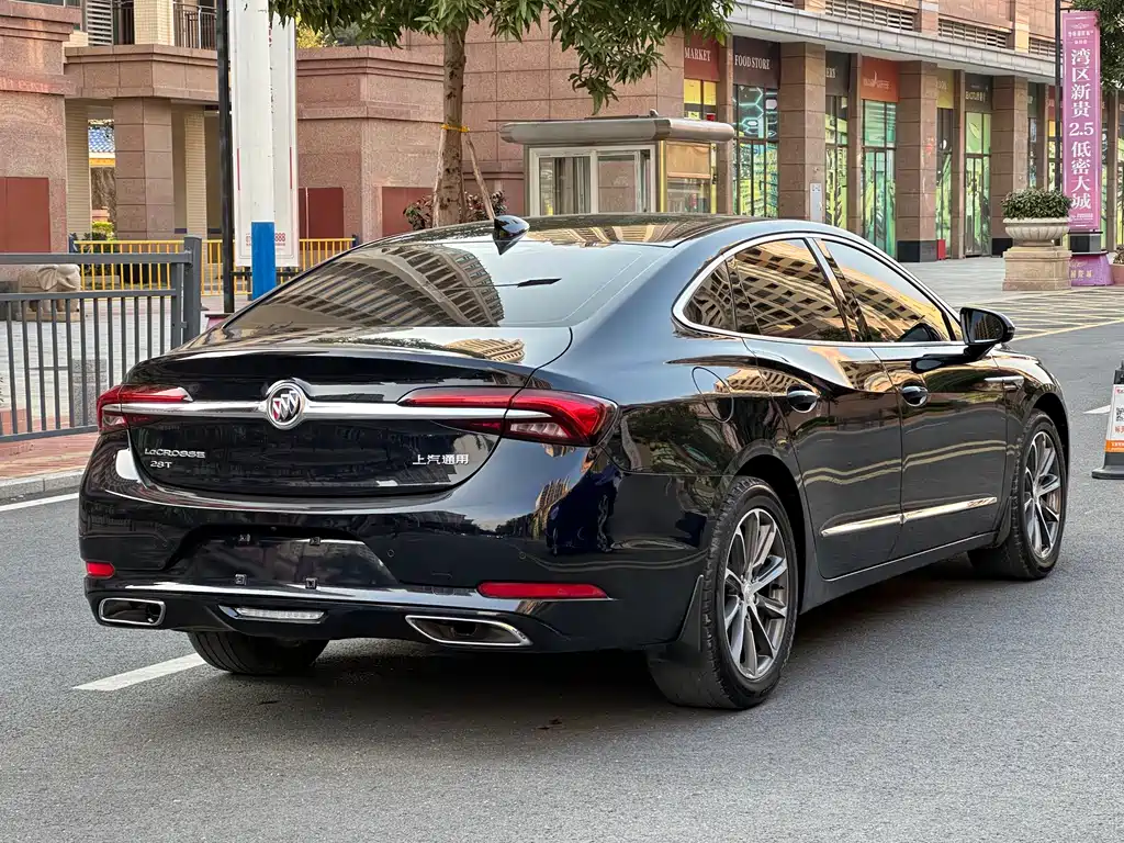 Buick LaCrosse — фото 6