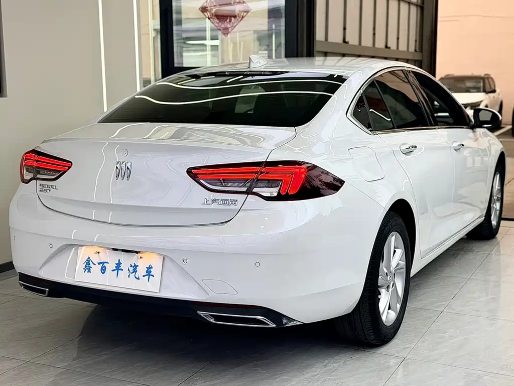 Buick Regal — фото 9