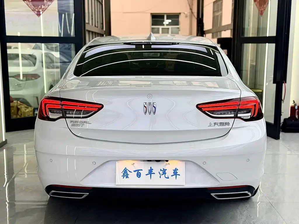 Buick Regal — фото 10