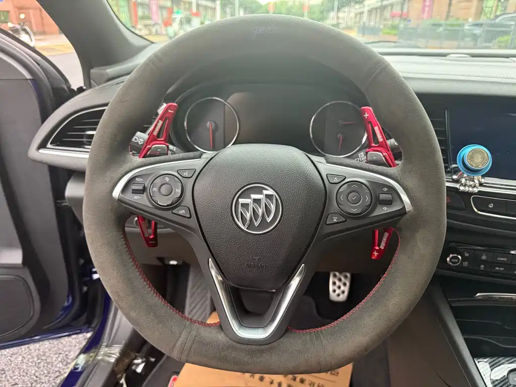 Buick Regal — фото 10