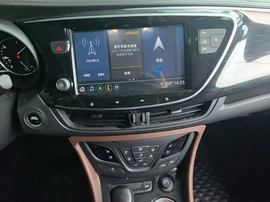 Buick Envision Plus — фото 13