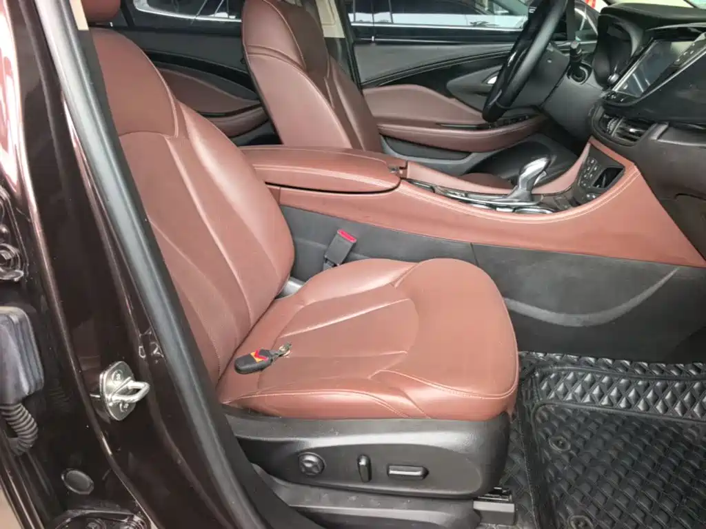 Buick Envision Plus — фото 25