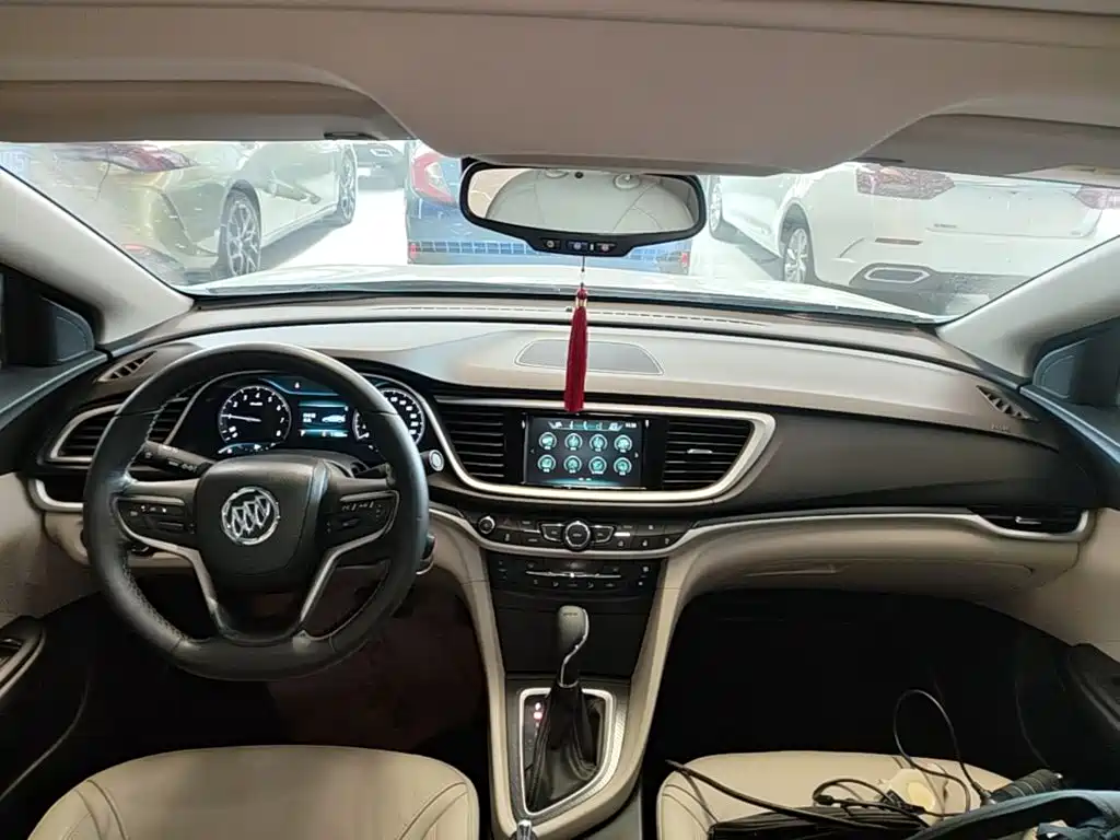 Buick Excelle — фото 10