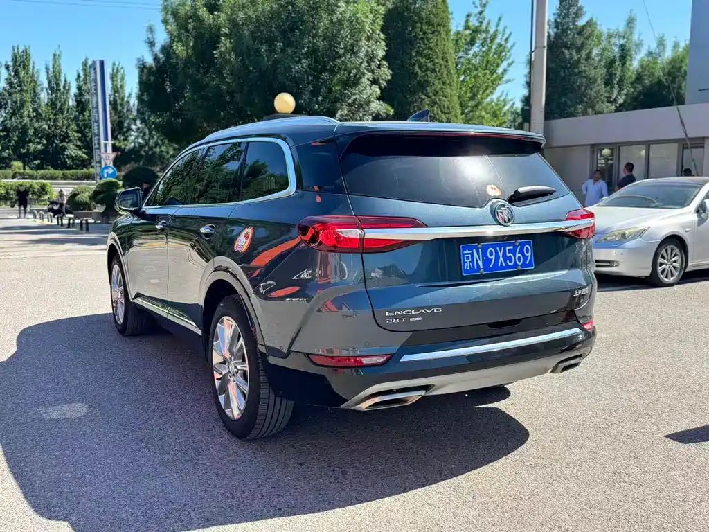 Buick Enclave — фото 5