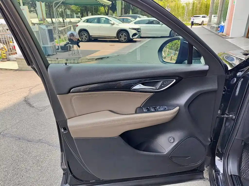 Buick Envision Plus — фото 6