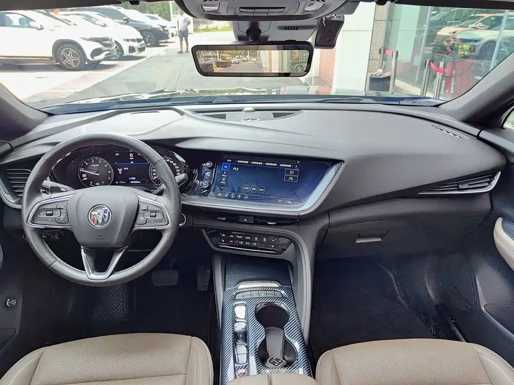 Buick Envision Plus — фото 10